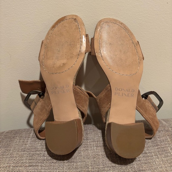 Donald J. Pliner Sandals Size 7,5M  Brown with Block Heel - Picture 9 of 12